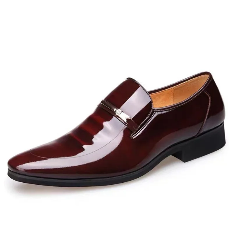 Elbise Ayakkabı Erkekler üzerinde Kayma Patent Deri Erkek Rahat Oxford Ayakkabı Mokasen Glitter Sivri Burun Iş Resmi Erkek Ayakkabı