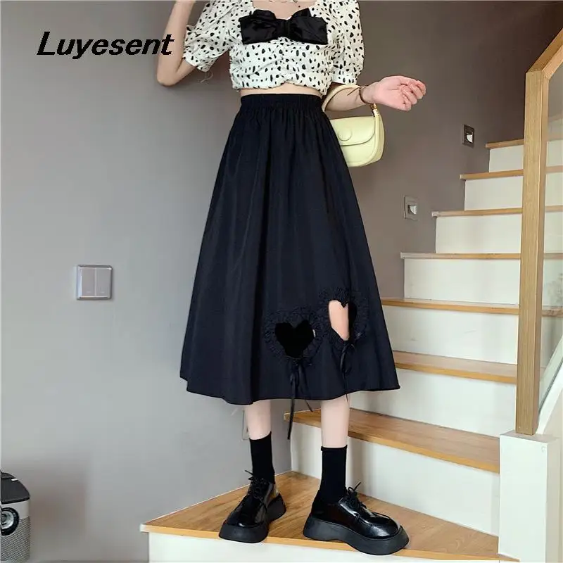 Harajuku Kadın Orta buzağı Uzunluğu Elastik Bel Etek Y2k Kız İçi Boş Kalp Ruffles Siyah Beyaz Etekler Kore Şık A-line Elbise