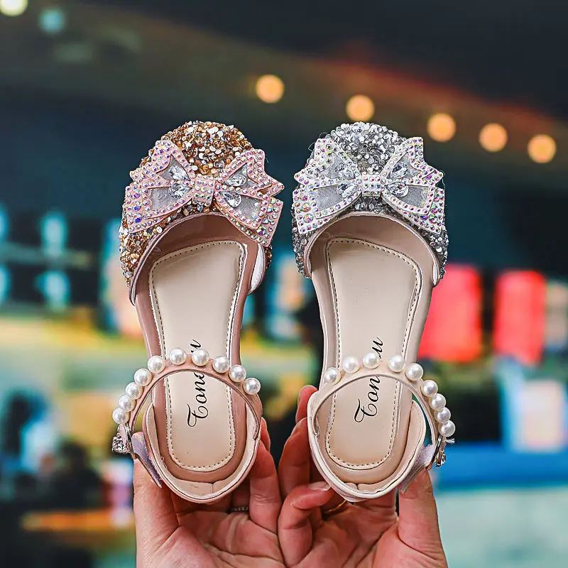 Kızlar Ayakkabı Yaz Sandalet Moda Çocuk deri ayakkabı Glitter Yumuşak Taban Kelebek Düğüm İnci Desen Ayakkabı Kızlar için