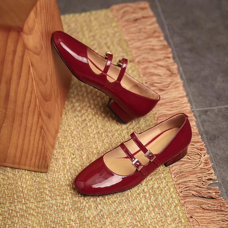 Yaz Klasikleri Mary Janes Ayakkabı Kadınlar için Yuvarlak Kafa Çift Toka Kayış Daireler Kare Topuk Prenses Sandalet Vahşi Kadın Pompaları