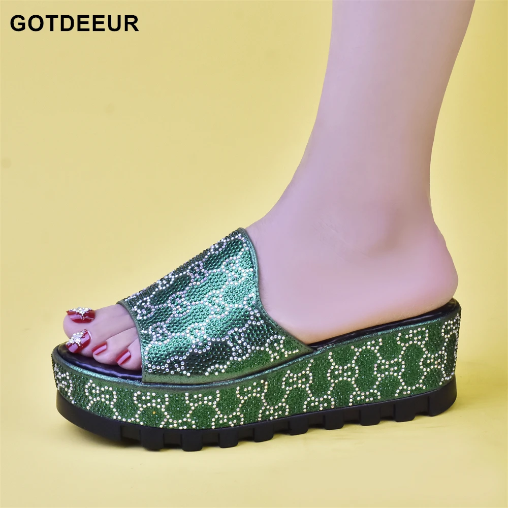Yaz Platformu Bayanlar Takozlar Peep Toe Taklidi Pompaları Kadın Düz Kadın Rahat açık ayakkabı İtalya Tarzı kadın parti ayakkabıları