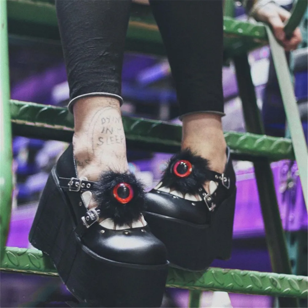 Yeni Marka Göz Dekor Goth Punk Plaform Yüksek Takozlar Evlenmek Janes Pompaları Kadın Toka Bahar Ayakkabı Yüksek Takozlar topuklu ayakkabılar Kadın